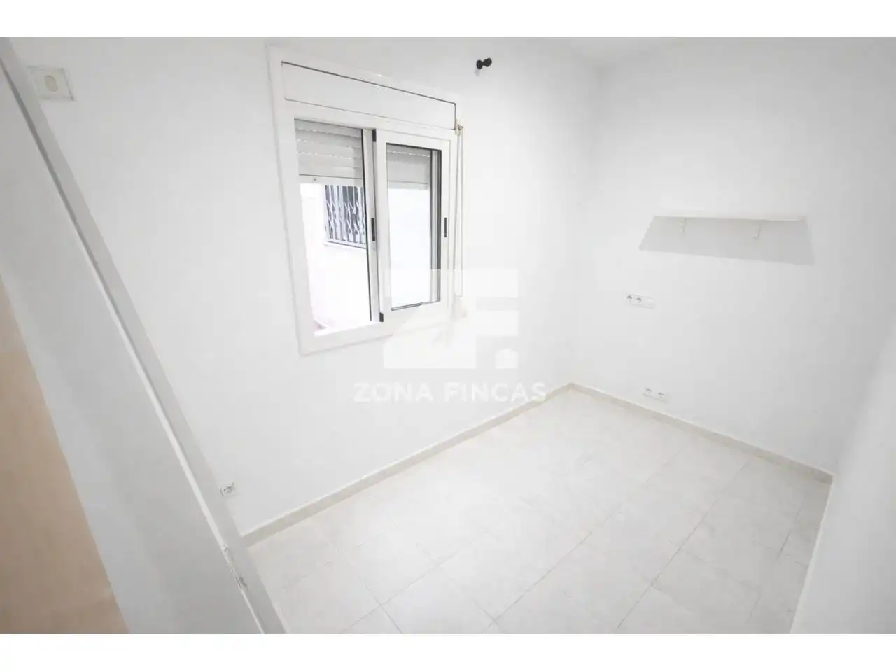 Habitación de Apartamento en venta en Santa Coloma de Gramenet