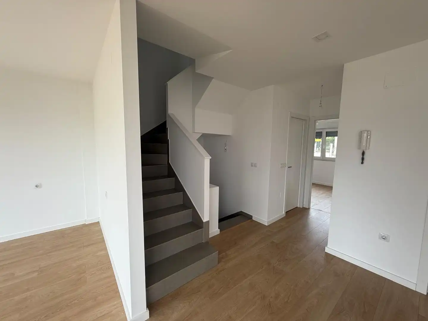 Casa adosada en venta en Lugo con Calefacción y Jardín privado