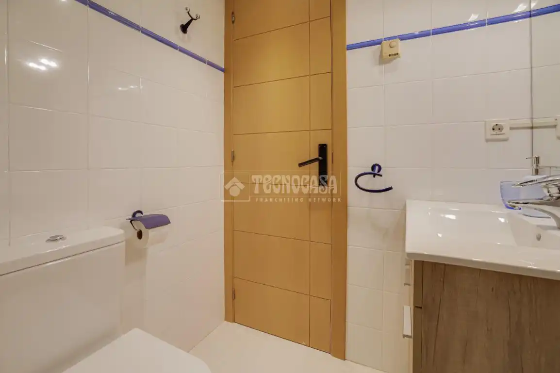 Baño de Piso en venta en Mataró con Aire acondicionado y Calefacción