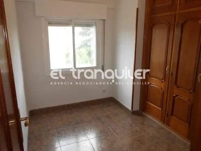 Schlafzimmer von Wohnung zur Miete in Madrid mit Terrasse