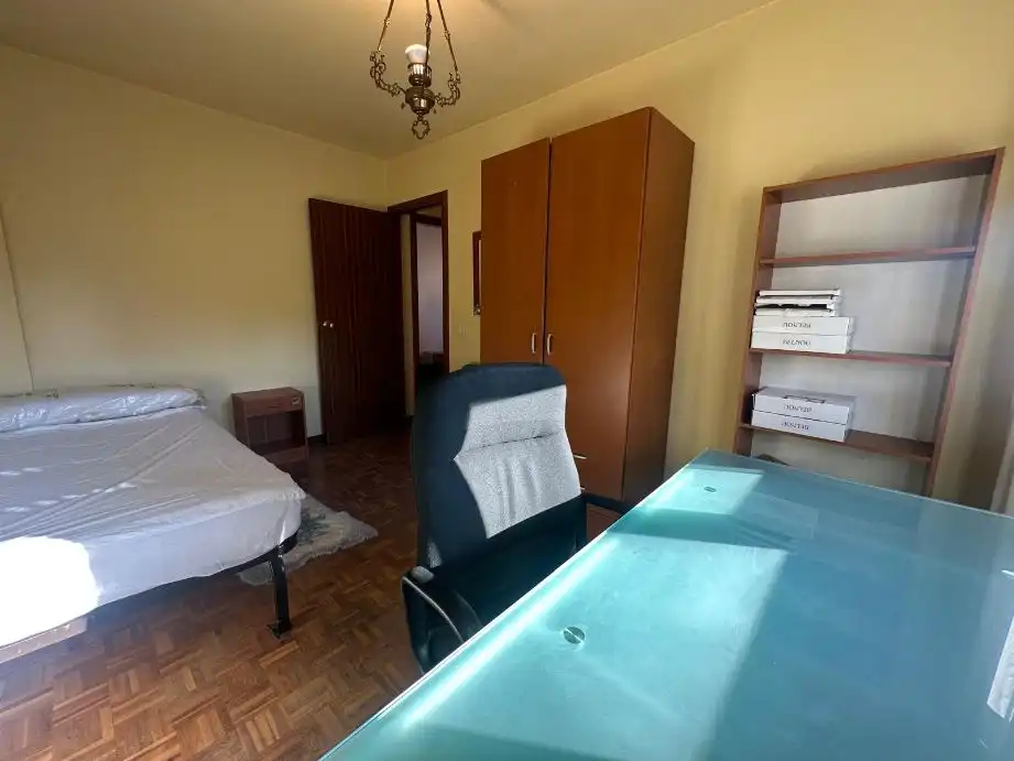 Bedroom of Flat for rent in  Pamplona / Iruña  with Heating, Parquet flooring and Terrace