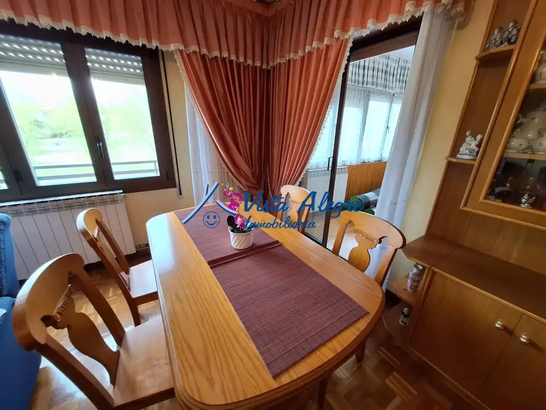 Comedor de Piso en venta en Haro con Calefacción, Terraza y Trastero