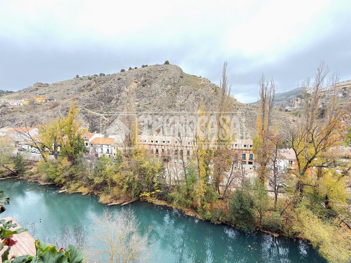 Exterior view of Flat for sale in Cuenca Capital  with Heating, Parquet flooring and Furnished