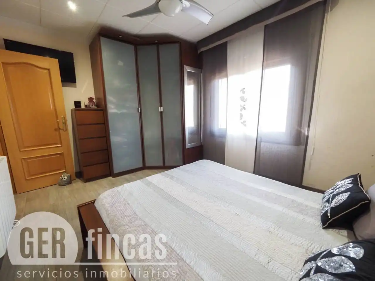 Habitación de Casa o chalet en venta en Terrassa con Aire acondicionado, Calefacción y Jardín privado