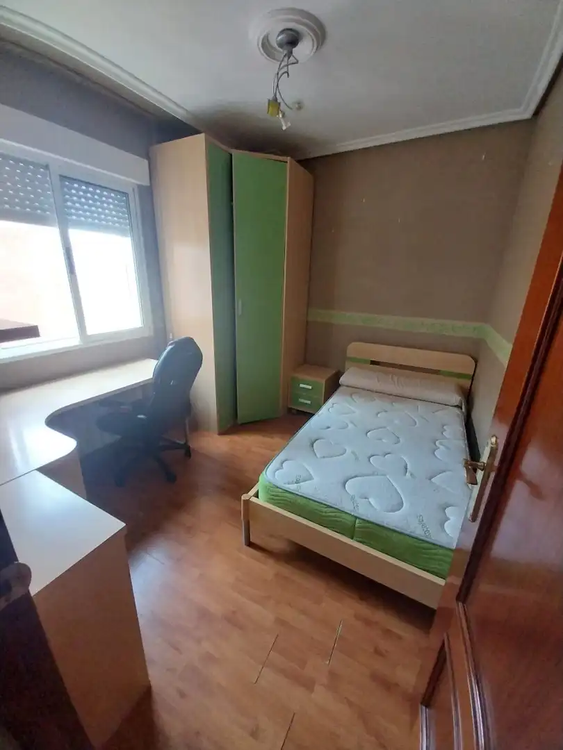 Habitación de Piso en venta en Medina del Campo con Calefacción, Parquet y Terraza