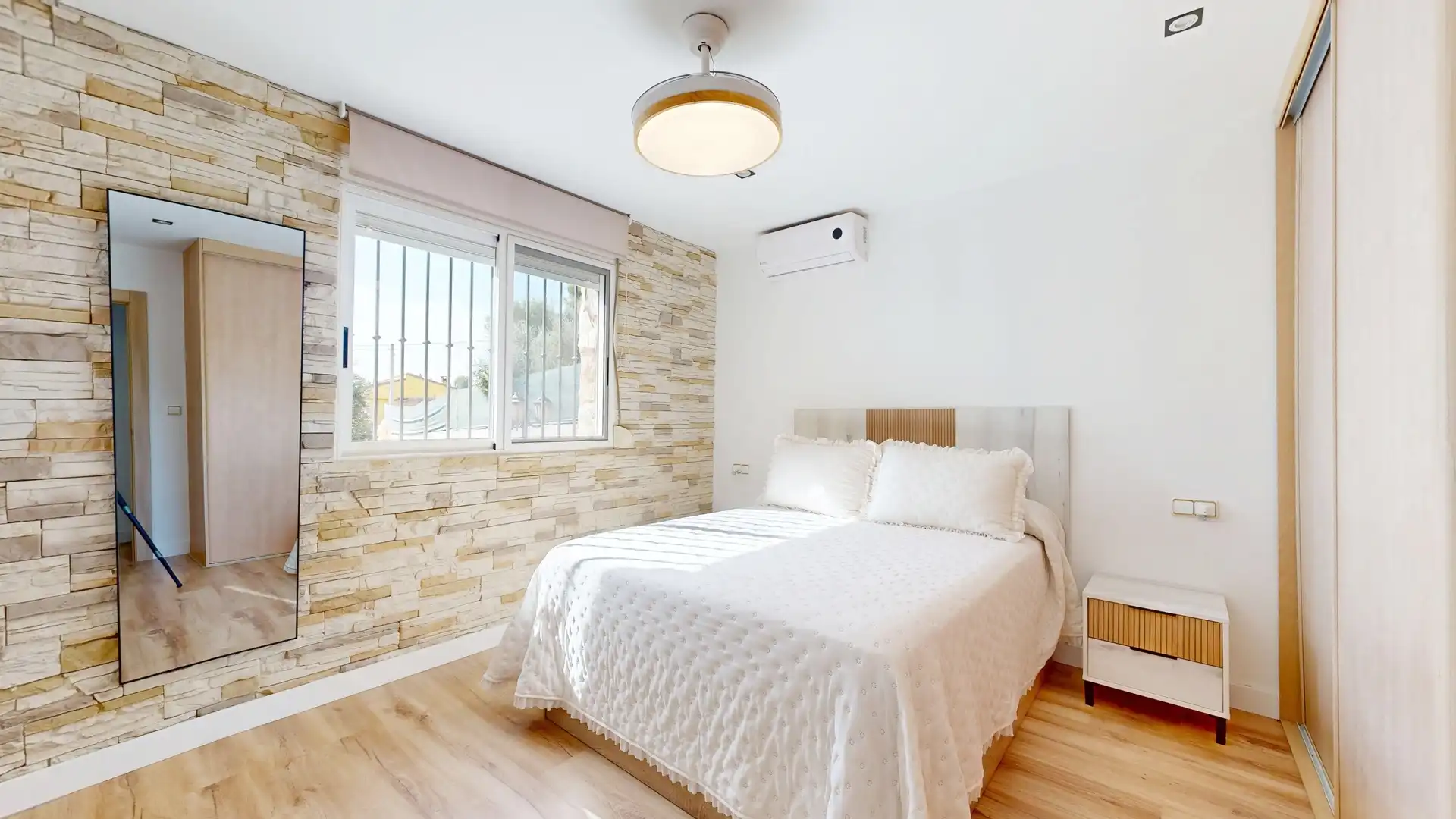 Habitación de Casa o chalet en venta en Torrent con Calefacción, Terraza y Trastero