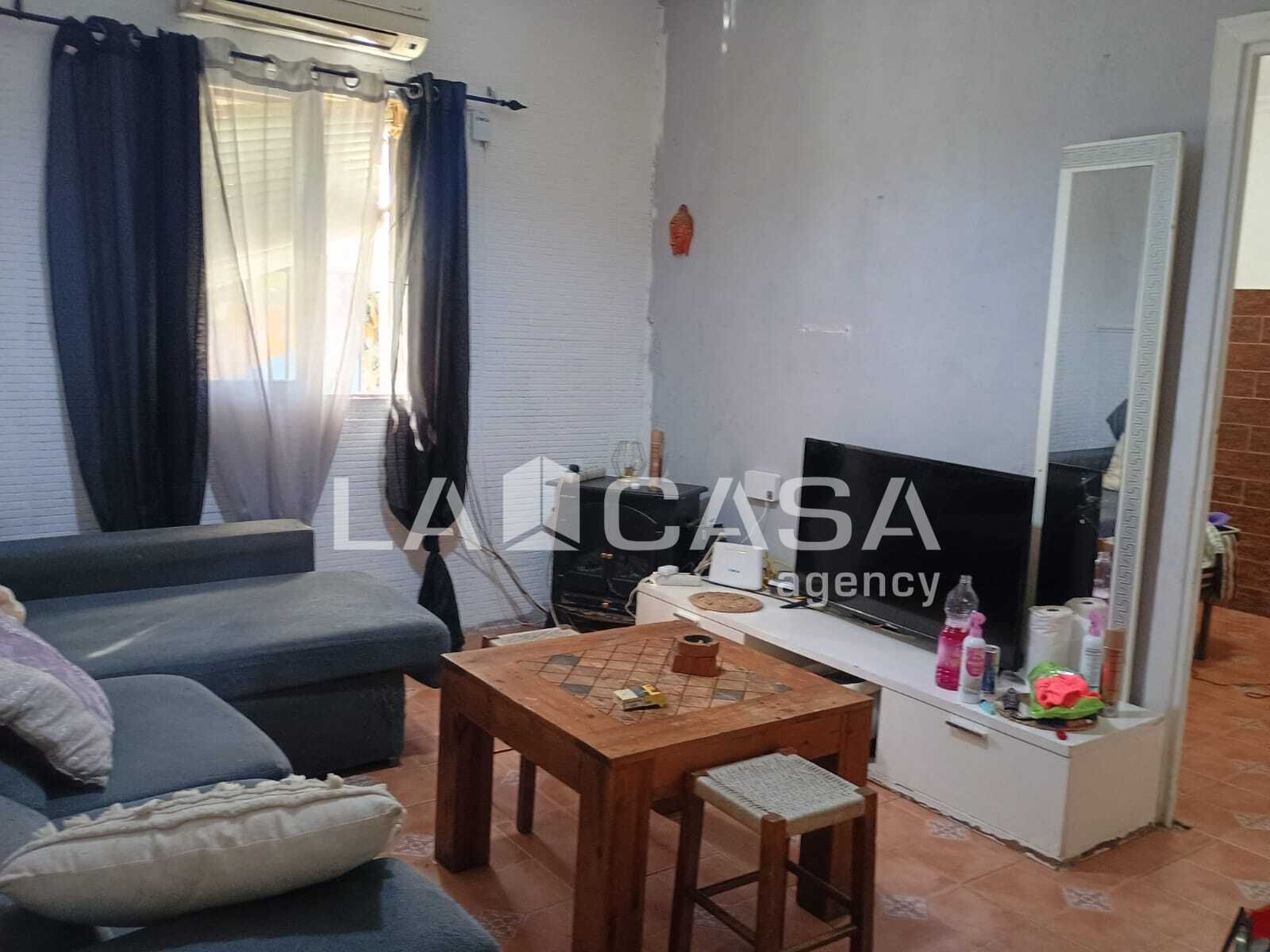 Piso en venta en Algeciras con Balcón