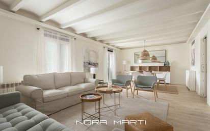 Living room of Flat for sale in  Barcelona Capital  with Air Conditioner, Heating and Balcony