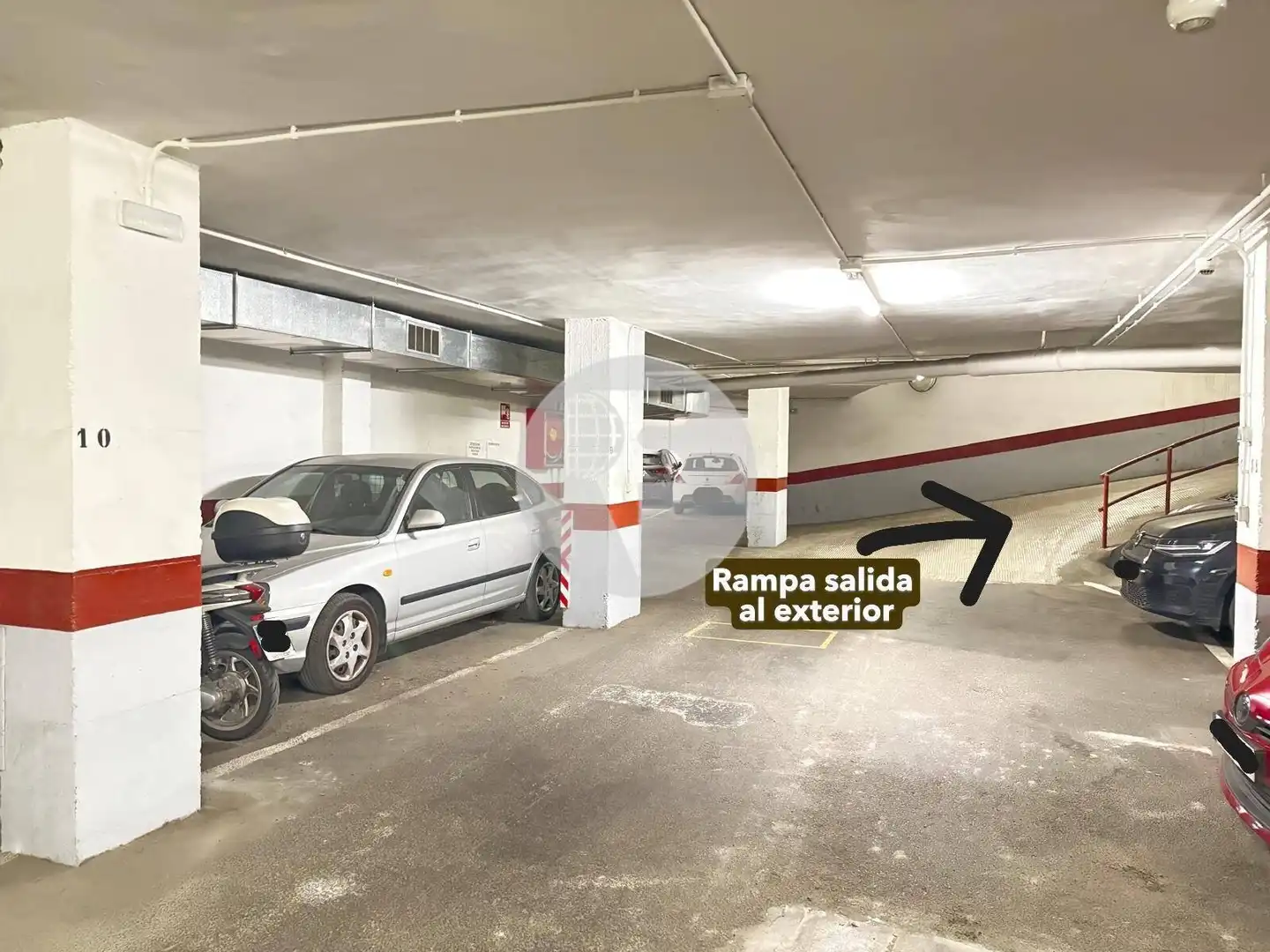 Parking de Piso en venta en Barcelona con Aire acondicionado, Calefacción y Balcón