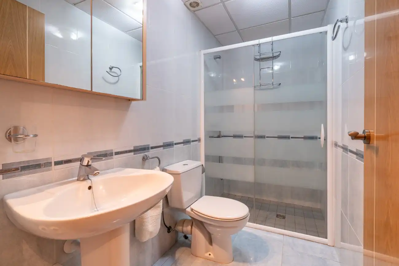 Bathroom of Flat for sale in Roquetes  with Air Conditioner, Heating and Terrace