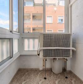 Foto 4 de Pis en venda a Calle Caballero de Rodas, Las Piscinas Naturales, Torrevieja