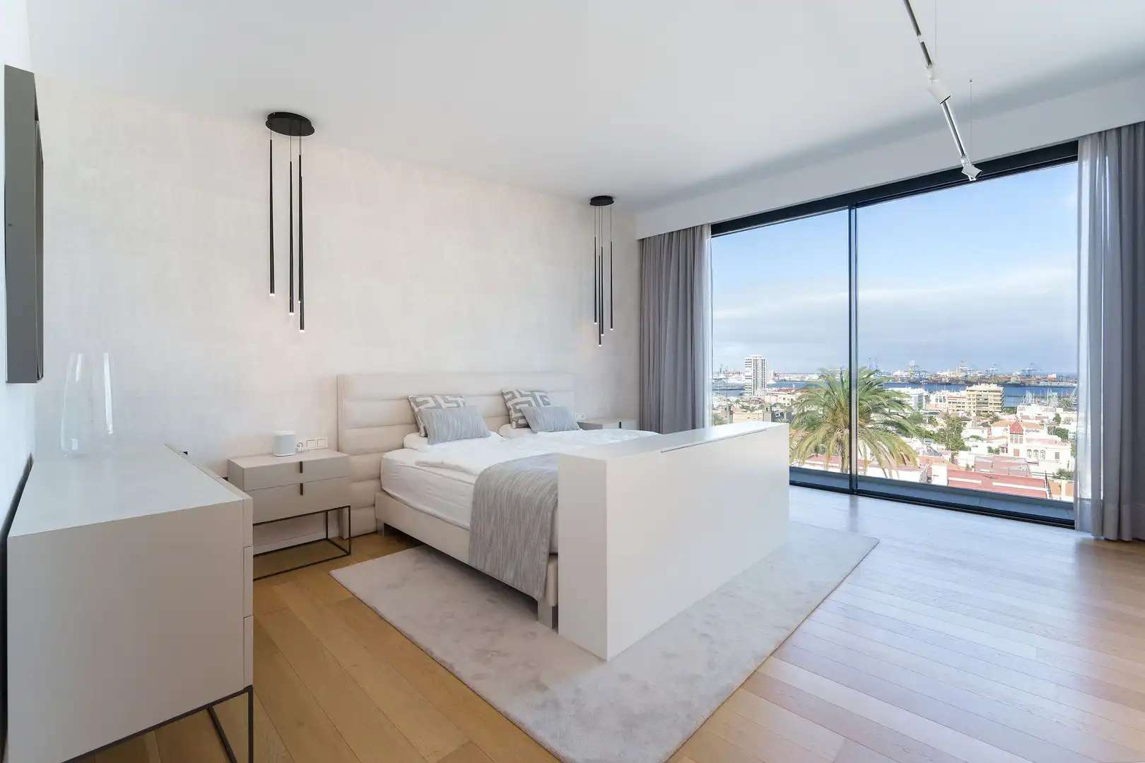 Dormitori de Casa o xalet en venda en Las Palmas de Gran Canaria amb Aire condicionat, Calefacció i Jardí privat