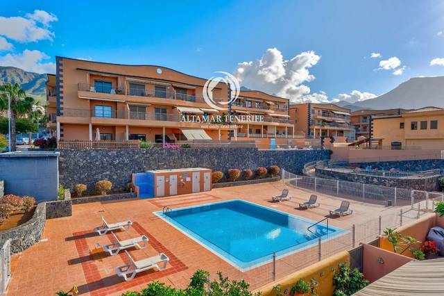 Casa adosada en Venta en LA Botavara en Casco Urbano