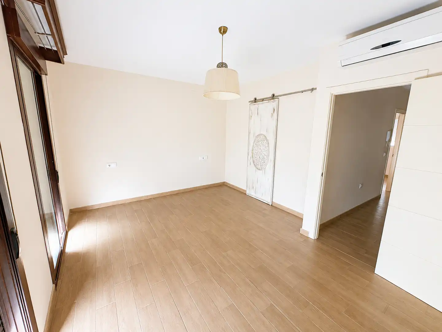 Dormitori de Casa o xalet en venda en Camas amb Aire condicionat, Terrassa i Forn