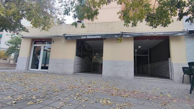 Local comercial en Alquiler en Calle LLIBER, 12 en Florida Baja