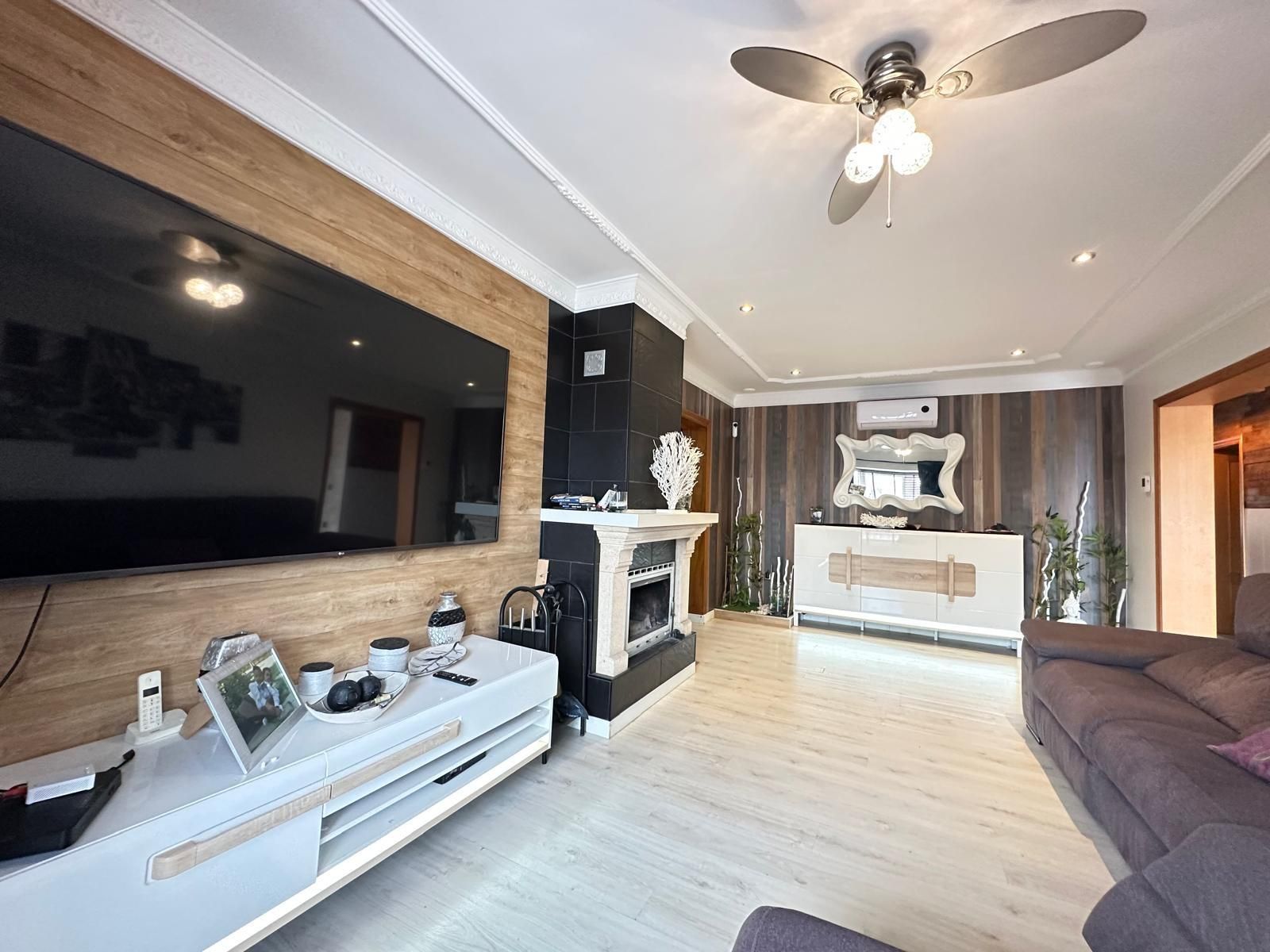 Living room of House or chalet for sale in Chiclana de la Frontera  with Air Conditioner, Heating and Storage room