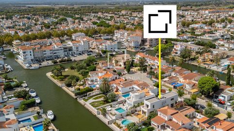 Obra nueva moderna en Empuriabrava con piscina y amarre privado, imatge 4