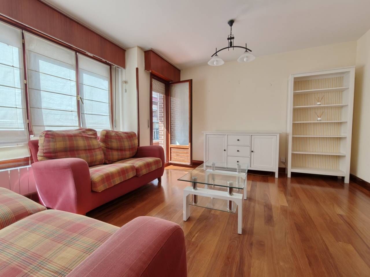 Living room of Flat for sale in Etxebarri  with Heating, Terrace and Storage room