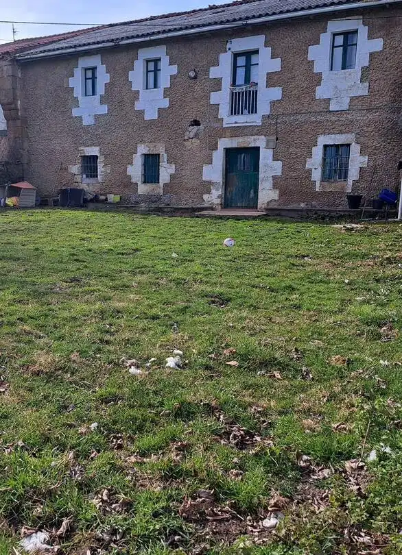 Casa adosada en venta en Campoo de Yuso