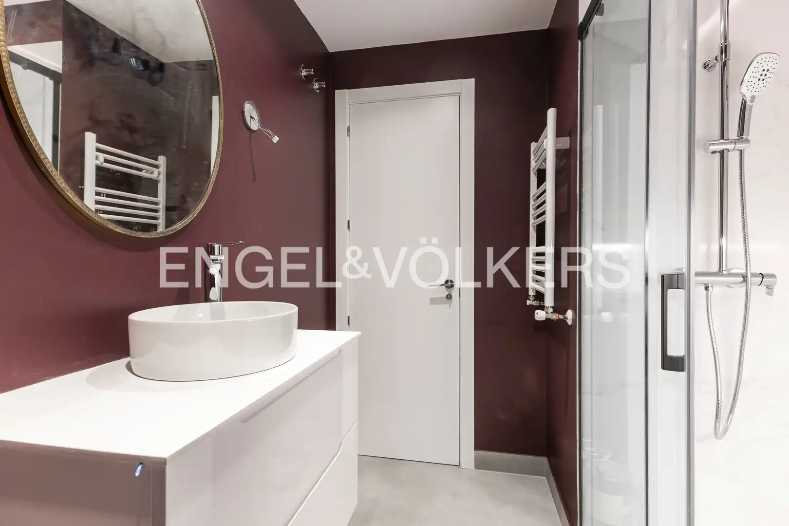 Bathroom of Flat for rent in Madrid  with Air Conditioner, Heating and Parquet flooring