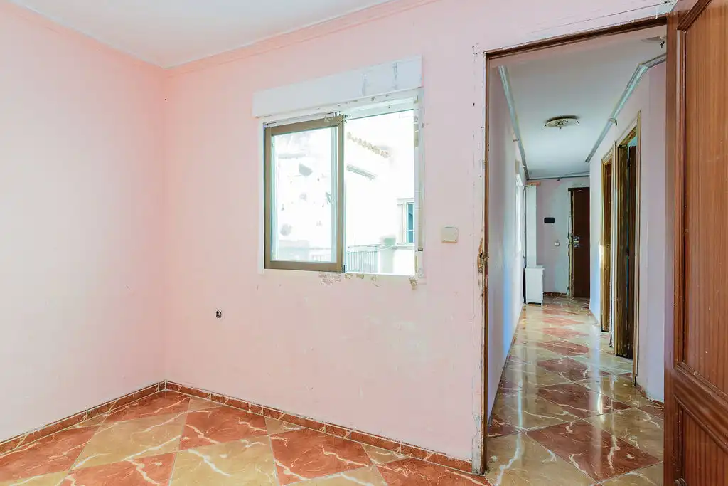 Apartamento en venta en Paterna con Balcón