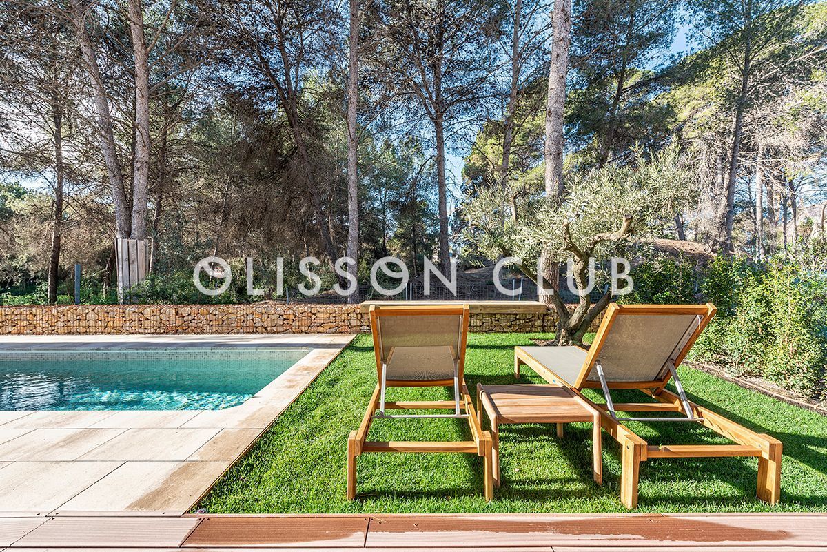 Piscina de Casa adosada en venda en Salou amb Aire condicionat, Calefacció i Jardí privat