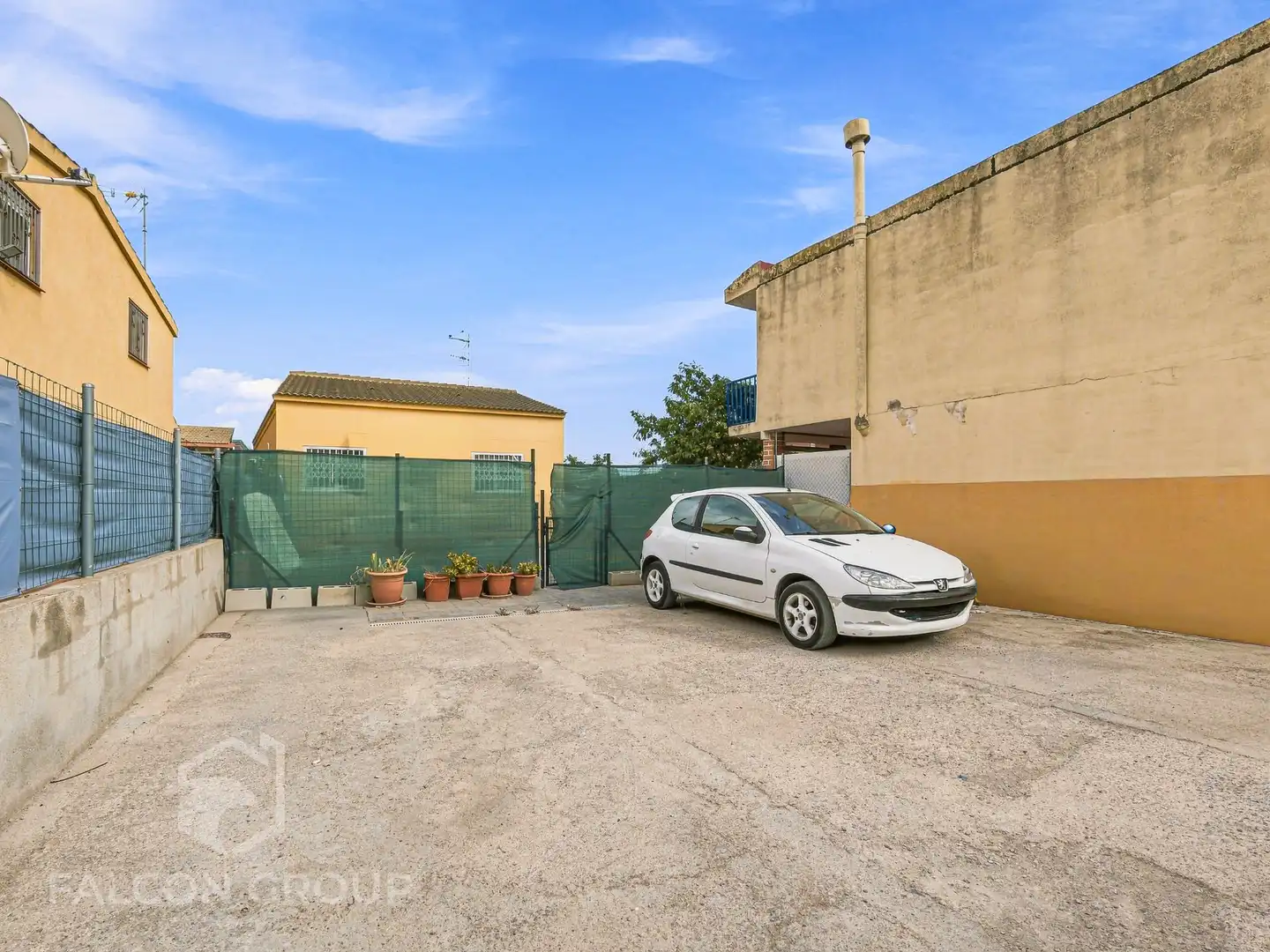 Parking de Finca rústica en venta en Vilanova i la Geltrú con Aire acondicionado, Calefacción y Jardín privado