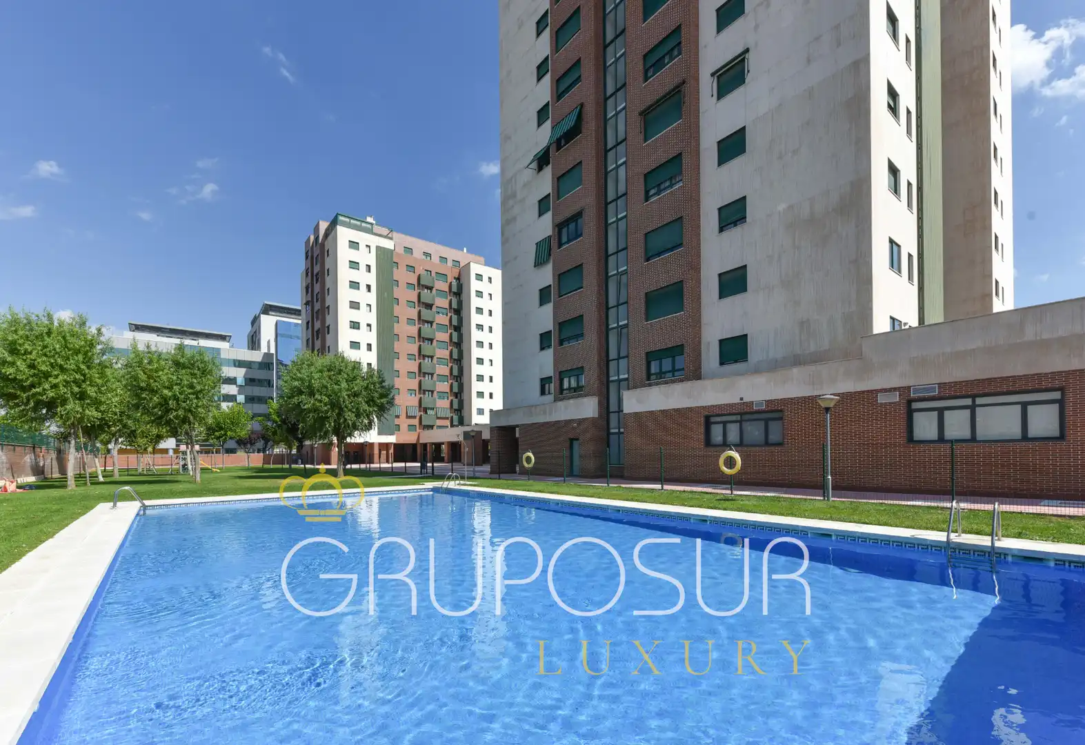 Piscina de Àtic en venda en Valladolid amb Calefacció, Parquet i Terrassa