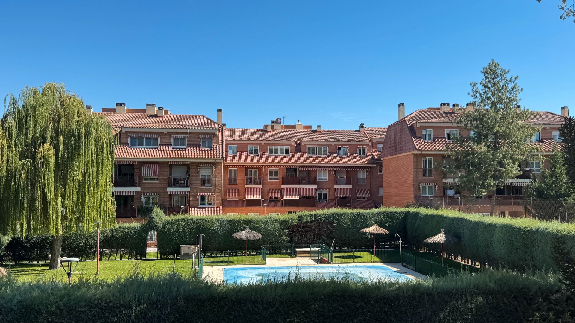 Exterior view of Flat for sale in Las Rozas de Madrid  with Air Conditioner, Heating and Terrace