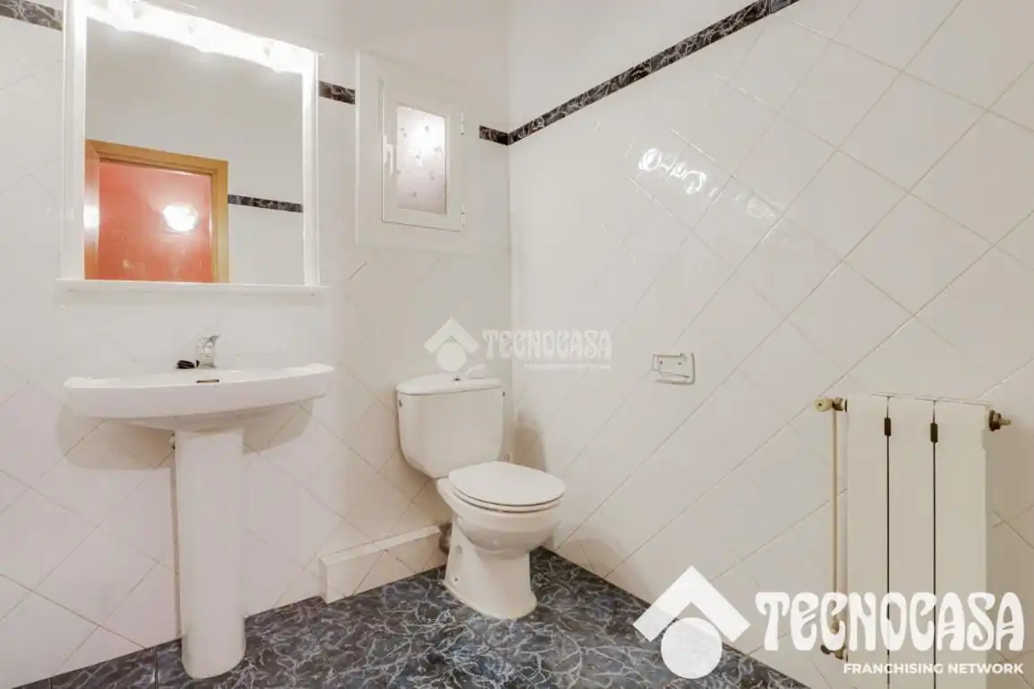 Baño de Piso en venta en Canovelles con Aire acondicionado y Balcón