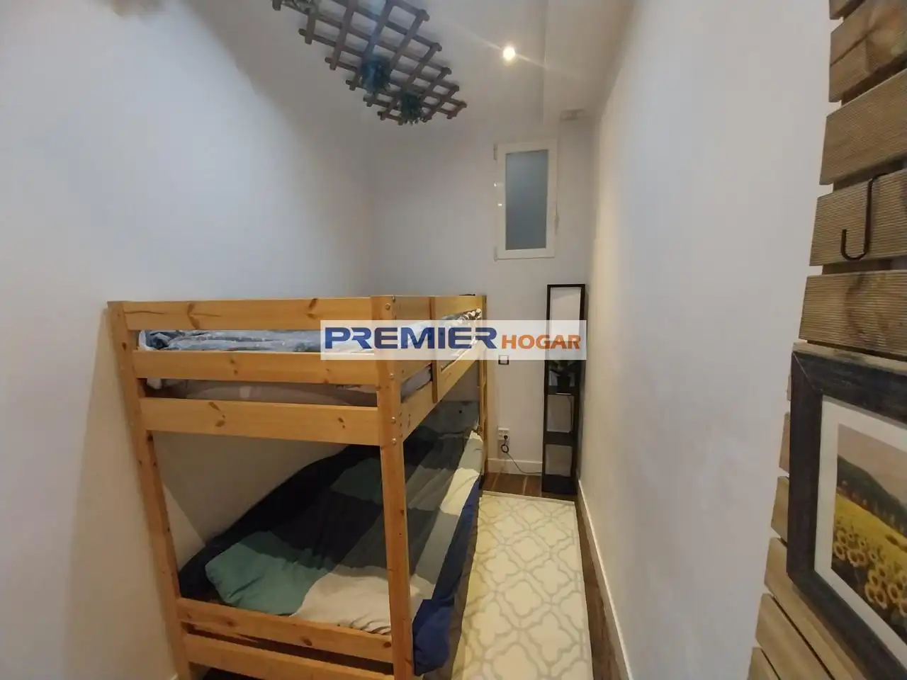 Ground floor for rent in Madrid  with Air Conditioner, Heating and Furnished