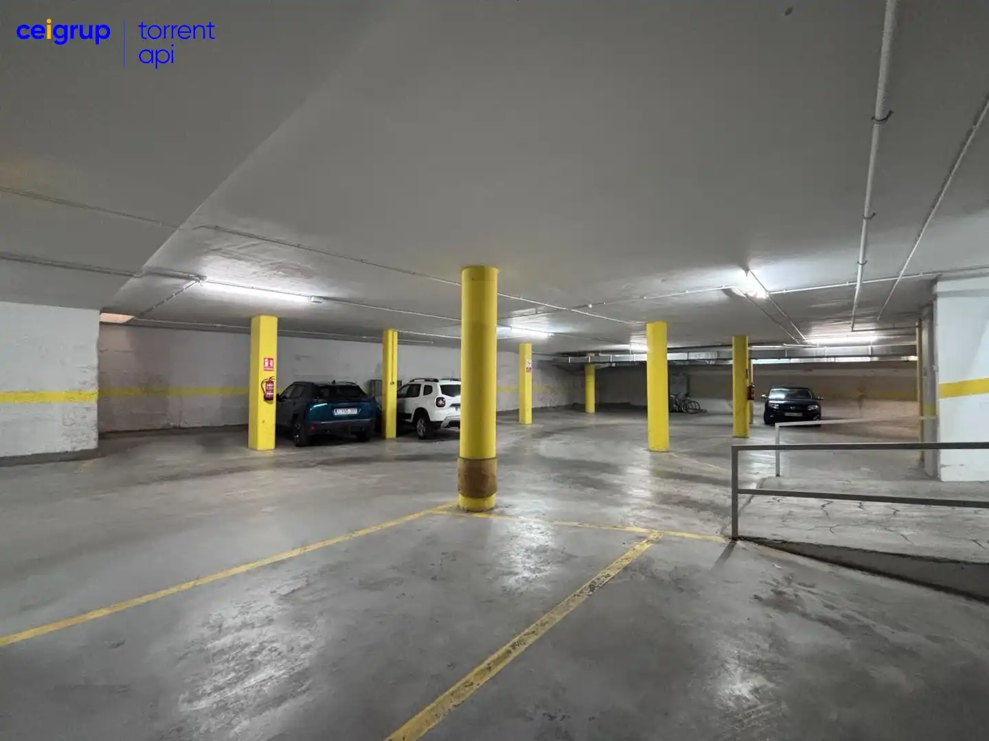 Parking de Piso en venta en L'Escala con Aire acondicionado, Calefacción y Terraza