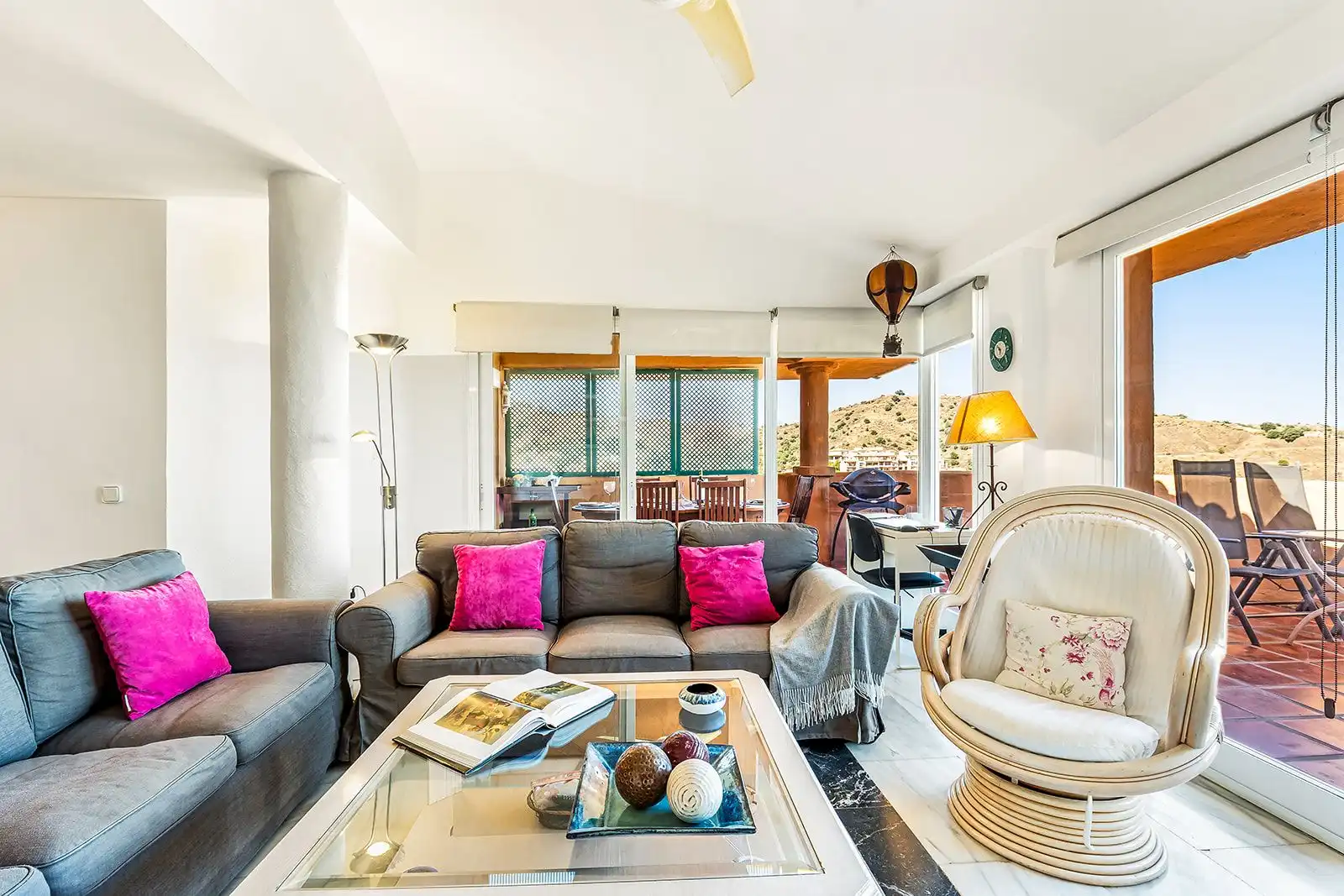 Sala d'estar de Apartament en venda en Mijas amb Terrassa, Moblat i Balcó