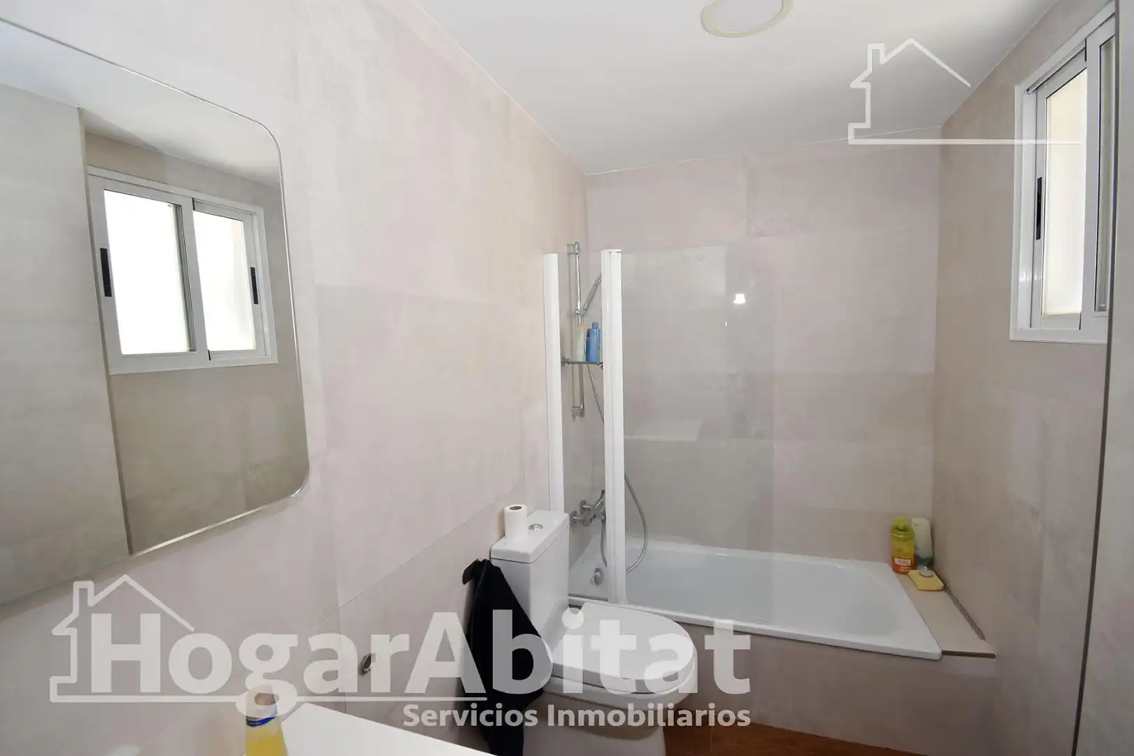 Badezimmer von Dachboden zum Verkauf in Burriana / Borriana mit Klimaanlage, Heizung und Terrasse