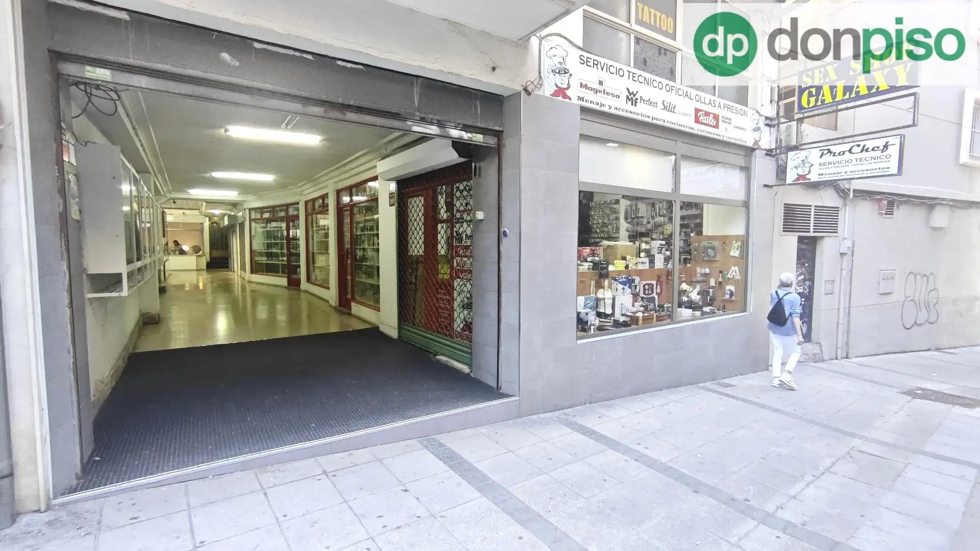 Locale commerciale in affitto a Calle Luis Hoyos Sainz 2, imagen 2