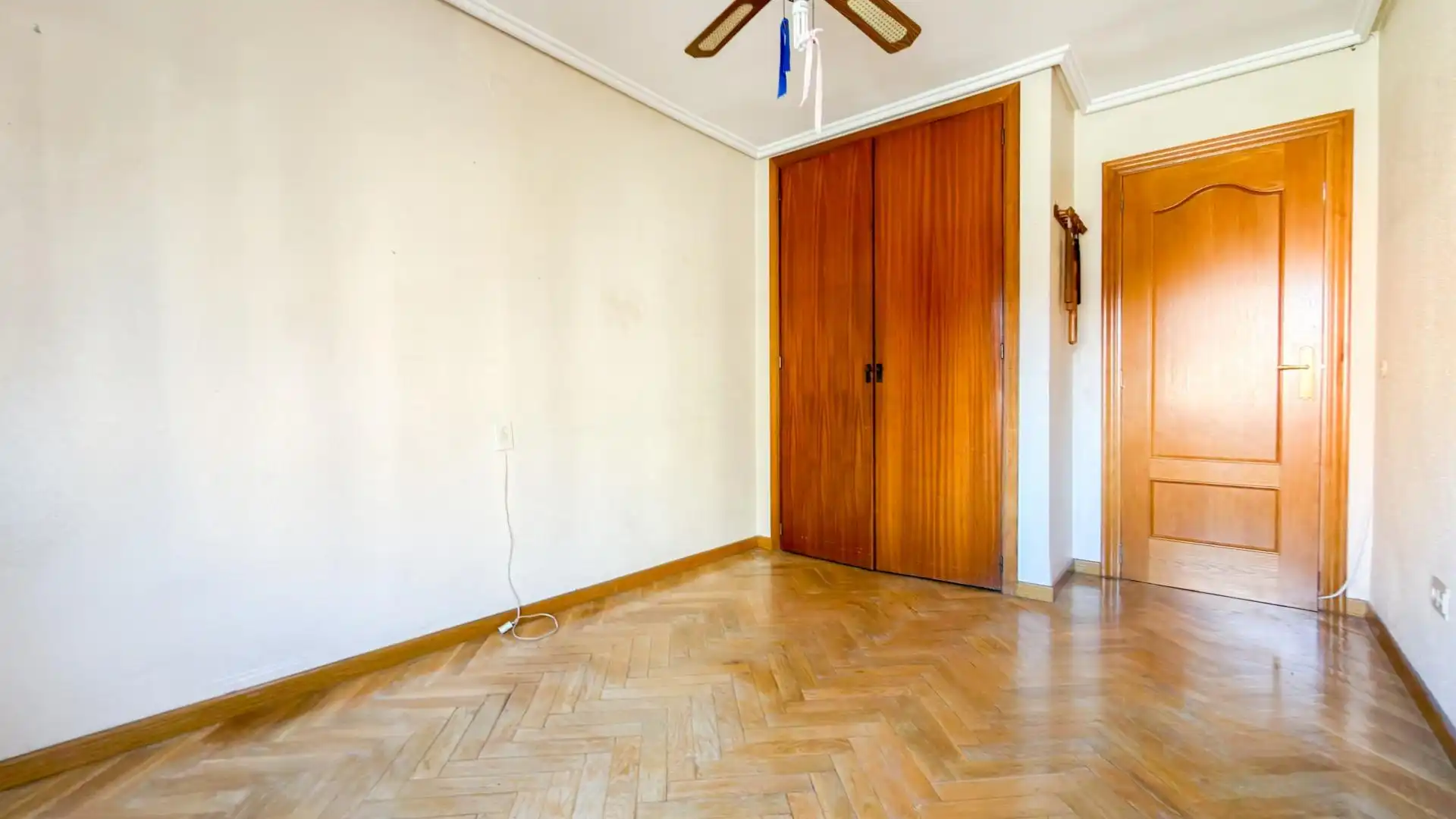 Schlafzimmer von Wohnung zum Verkauf in Valencia mit Klimaanlage, Heizung und Parkett