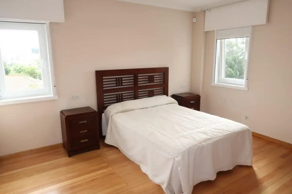 Wohnung zur Miete in Pasaje al Burgo, Eirís