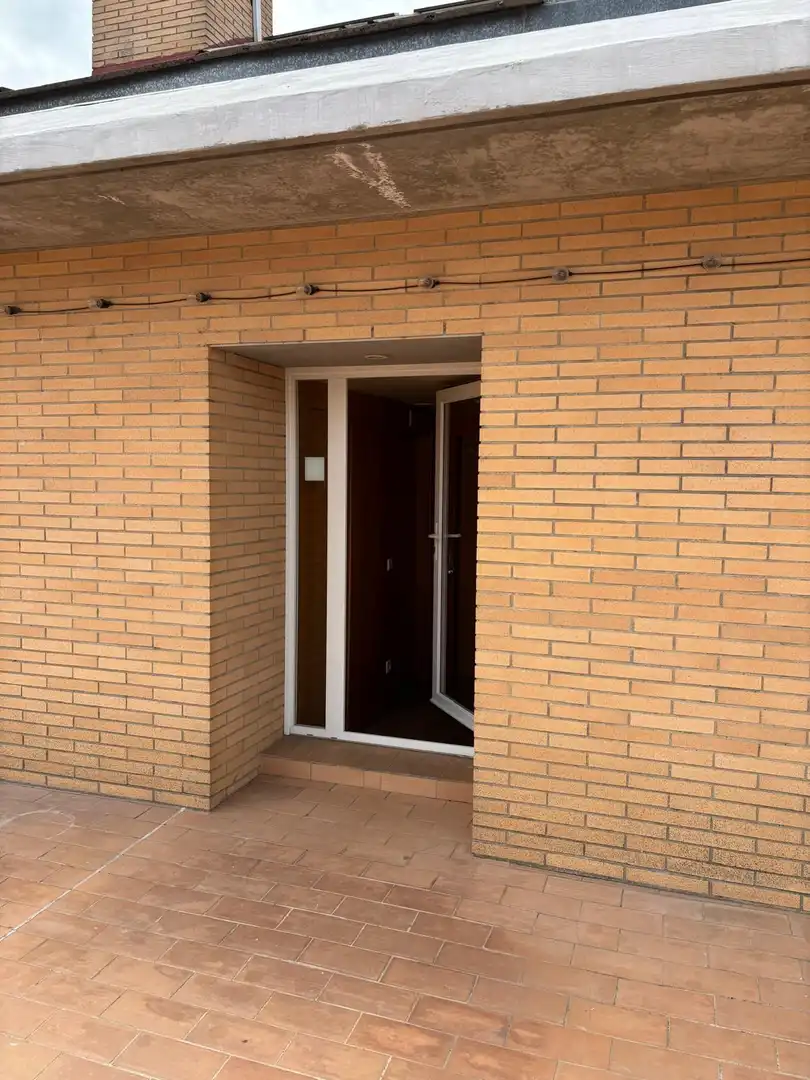 Maisonette zur Miete in Girona mit Klimaanlage, Heizung und Terrasse