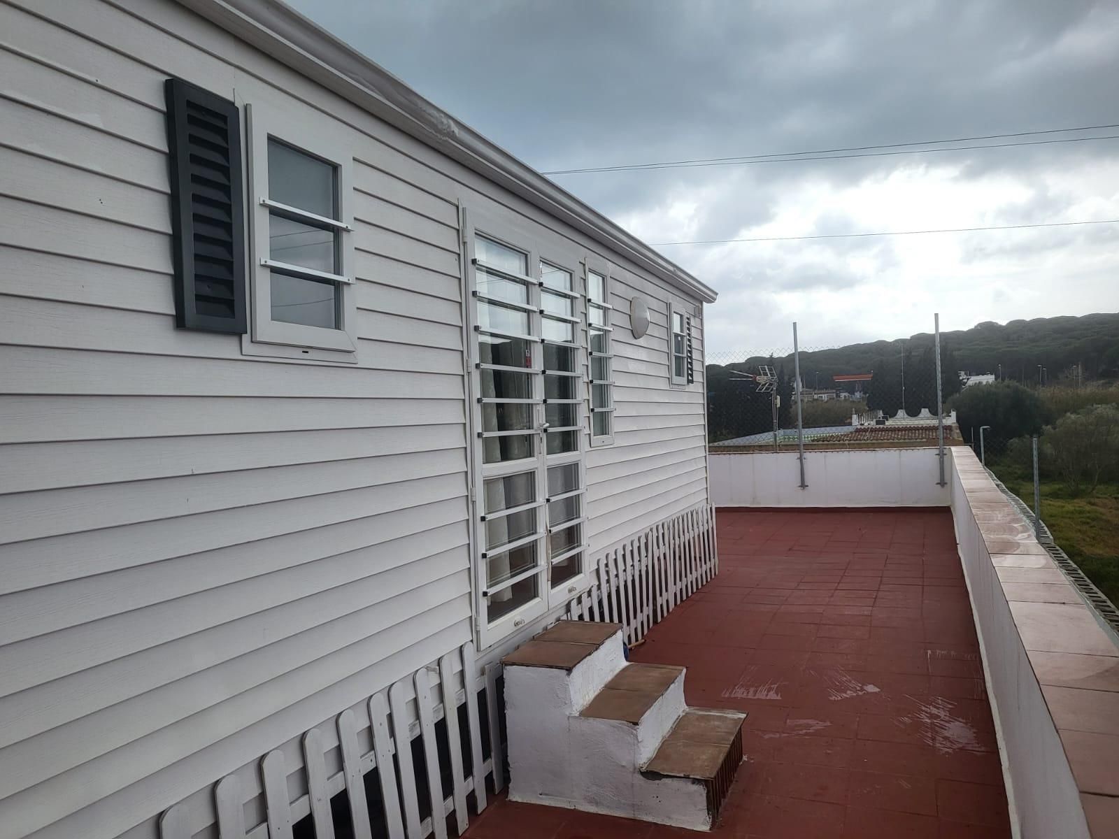 Exterior view of House or chalet for sale in Barbate