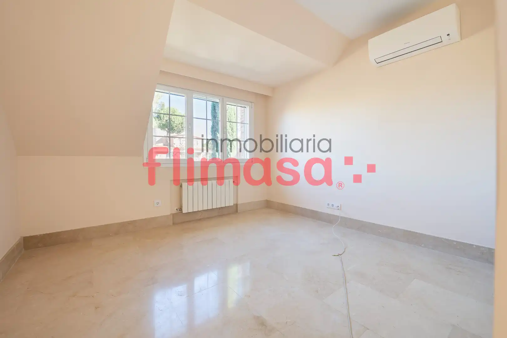 Dormitori de Casa o xalet en venda en Villaviciosa de Odón amb Aire condicionat, Calefacció i Jardí privat
