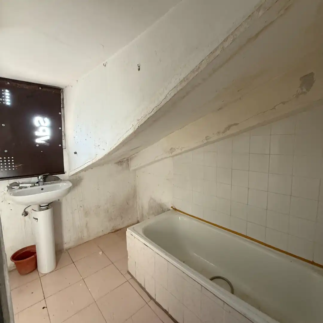 Badezimmer von Wohnungen zum Verkauf in Barakaldo 