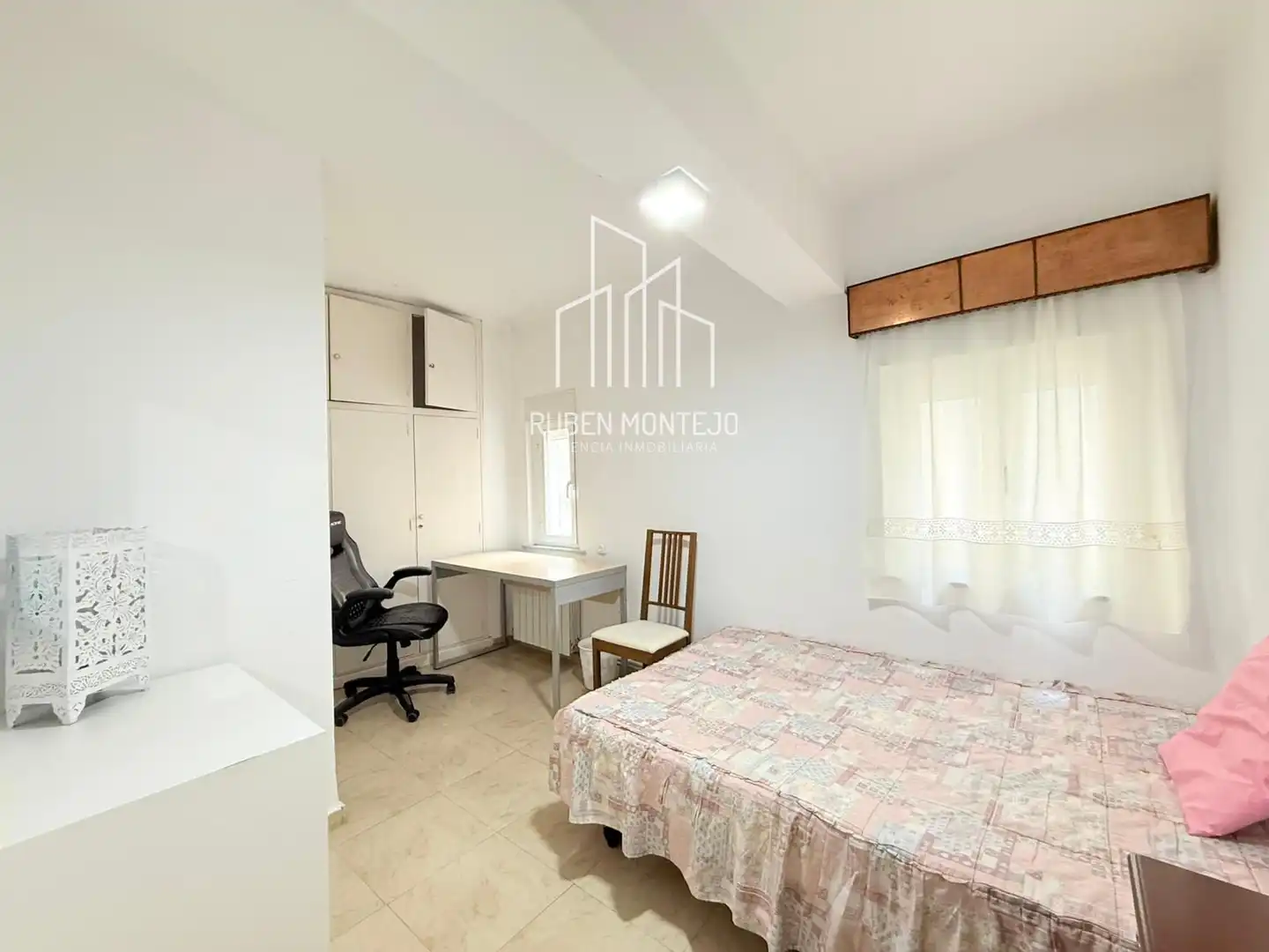Bedroom of Flat for rent in Salamanca  with Heating, Terrace and Furnished