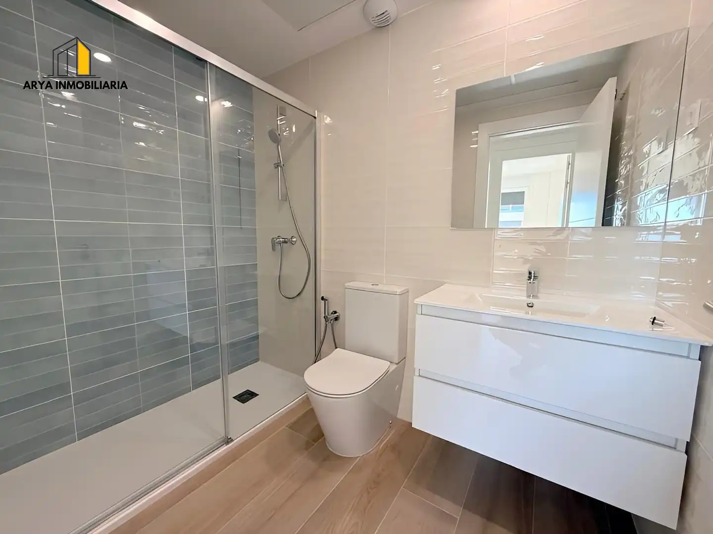 Badezimmer von Wohnung zur Miete in Torrejón de Ardoz mit Klimaanlage, Heizung und Terrasse