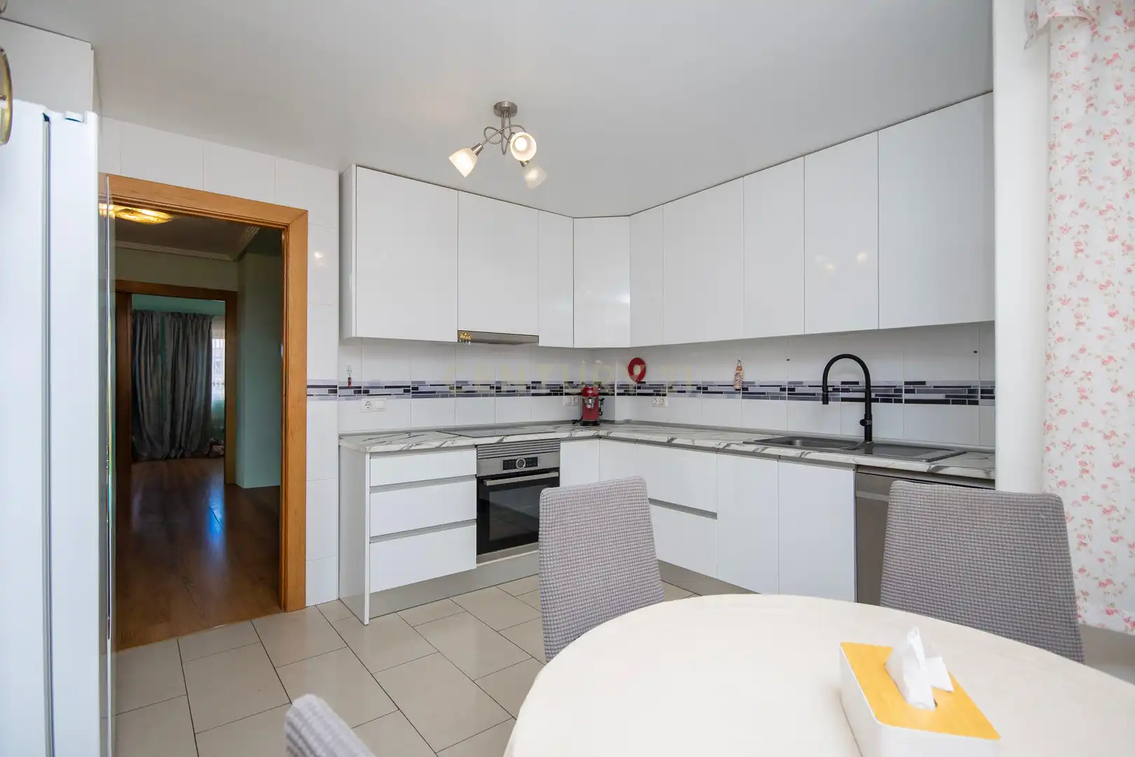 Cocina de Casa adosada en venta en Alicante / Alacant con Aire acondicionado, Balcón y Piscina comunitaria