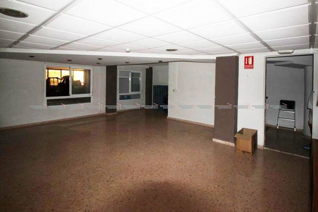Local comercial en Venta en Calle foguerer jose angl guirao, 7 en Garbinet - Parque de las Avenidas