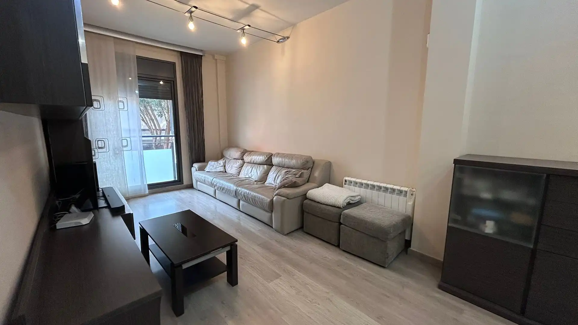 Living room of Ground floor for sale in Cornellà de Llobregat  with Storage room