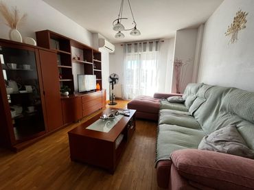 Apartment with lift to rent in Calle de Pedrera Baja