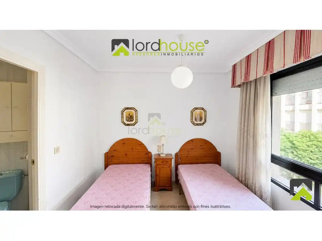 Piso con ascensor en venta en Calle Jose Mouliaa 55, imagen 25