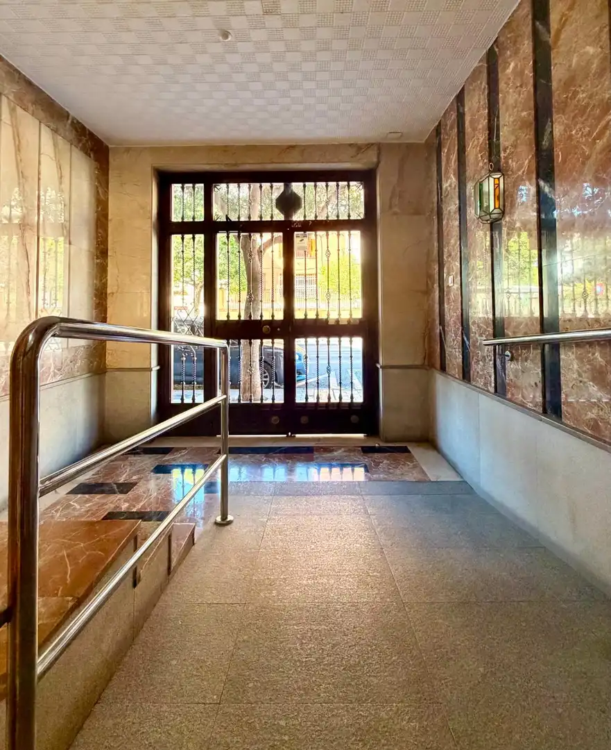 Flat for sale in Granada  with Furnished