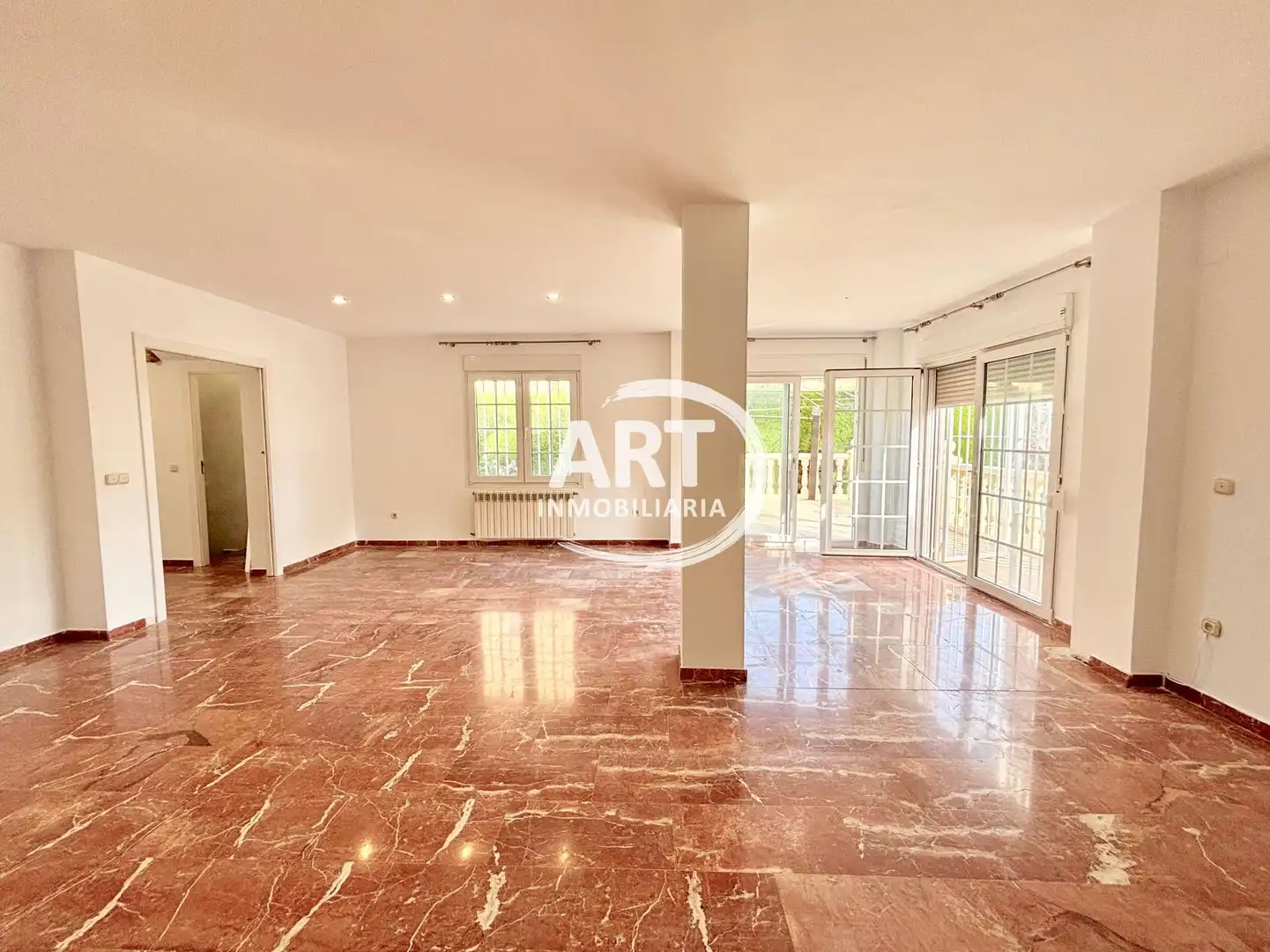 Sala d'estar de Casa o xalet de lloguer en L'Eliana amb Aire condicionat, Calefacció i Jardí privat